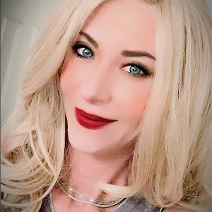 Meet your Posher, Lindsey